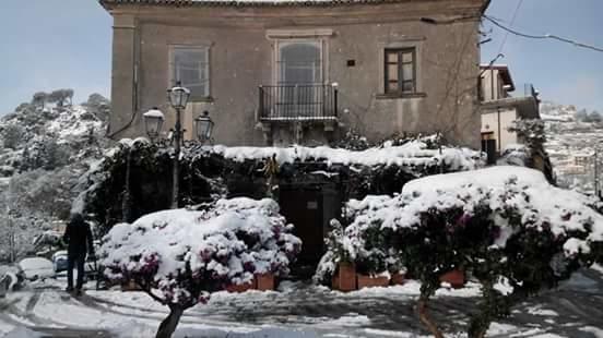B&B Mariafrancesca Santa Teresa Di Riva Exterior photo